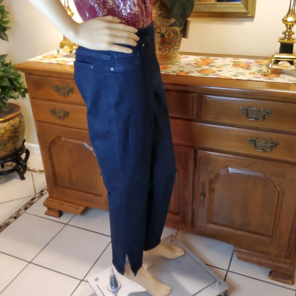 Chico's Perfect Stretch Girlfriend Slim Leg Ankle Jeans - Picture 4 of 13