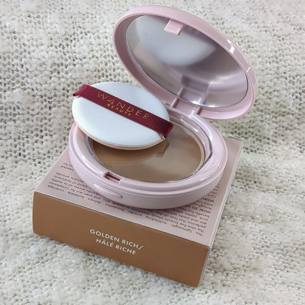 Wander Beauty Wanderlust Powder Foundation in Golden Rich, 9g/0.31oz - Picture 2 of 12