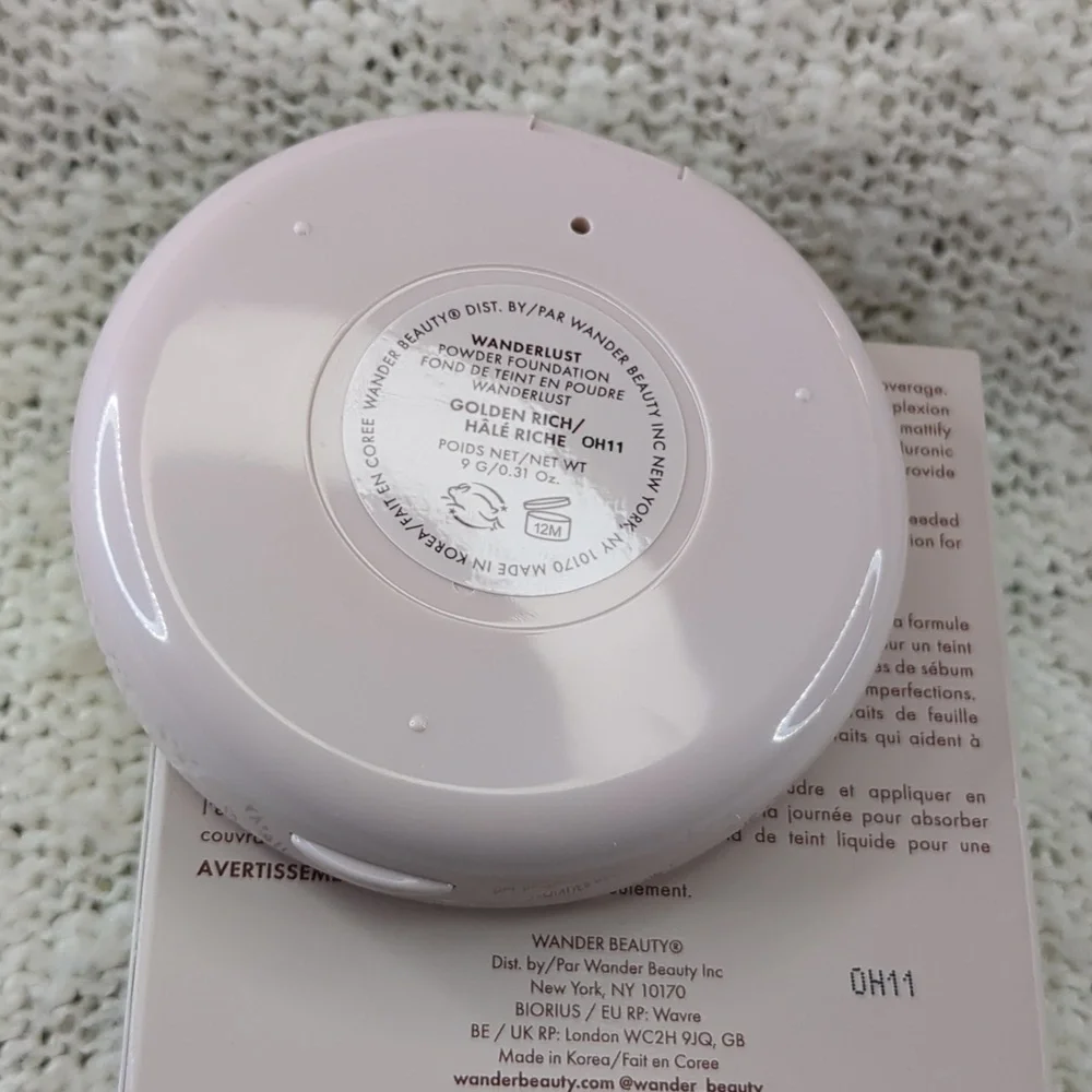 Wander Beauty Wanderlust Powder Foundation in Golden Rich, 9g/0.31oz - Picture 10 of 12