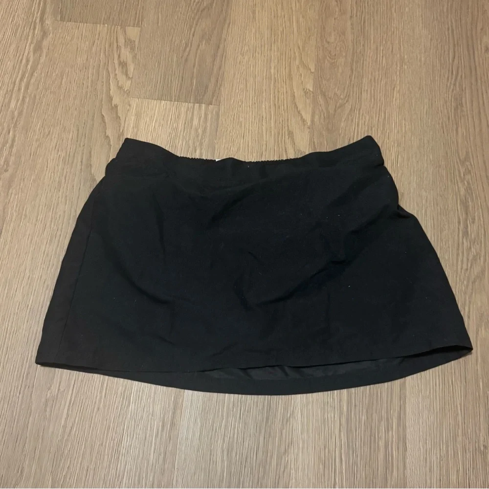 KONA SOL LARGE BLACK SKIRT - Picture 1 of 3