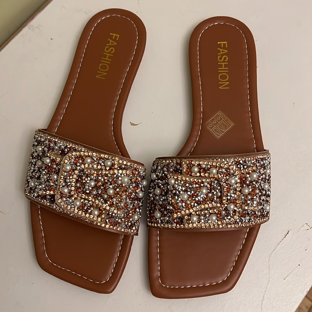 Women brown flip flop sandals rhinestones fashion slide faux pearl elegant