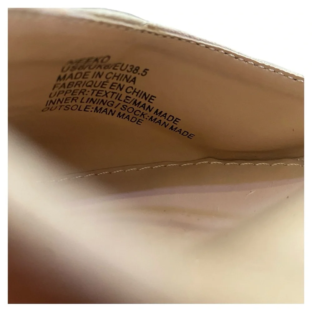 Shoe Dazzle Cream Mules with Pointed Toe and Sculptural Clear Heel Sz 8 - Picture 7 of 8