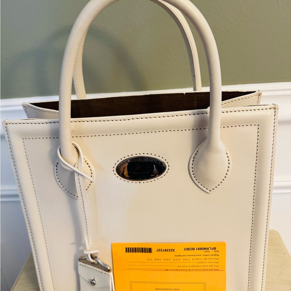 Dooney & Bourke Satchel handbag - Picture 3 of 8
