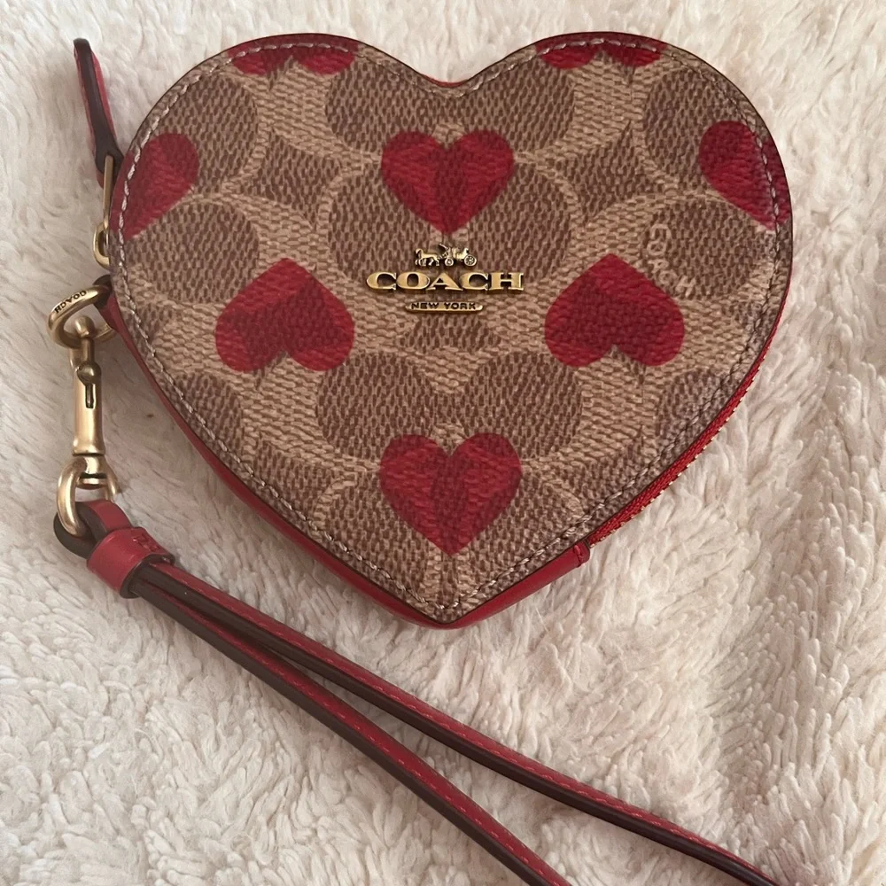 COACH Authentic Heart Wristlet/Coin Purse - Picture 1 of 8