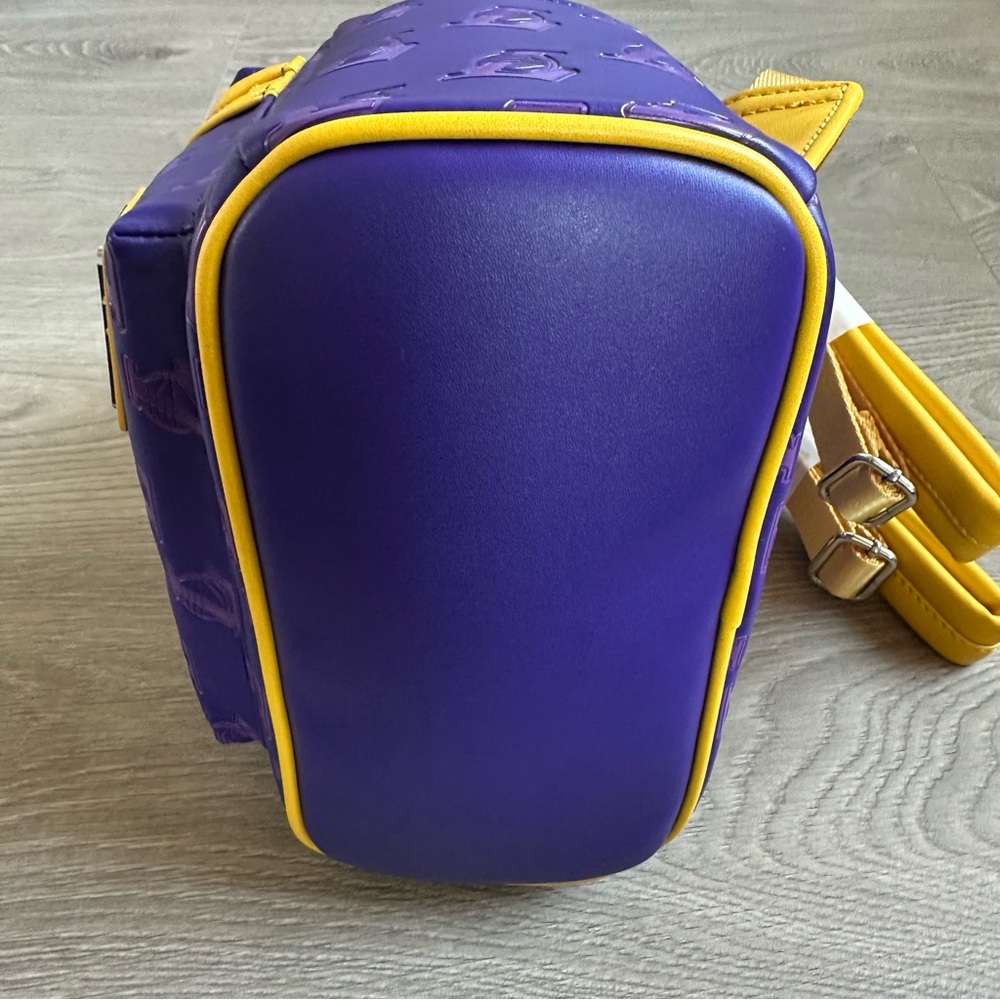 🆕 Loungefly x NBA Los Angeles Lakers Debossed Logo Vegan Leather Mini Backpack - Picture 6 of 10