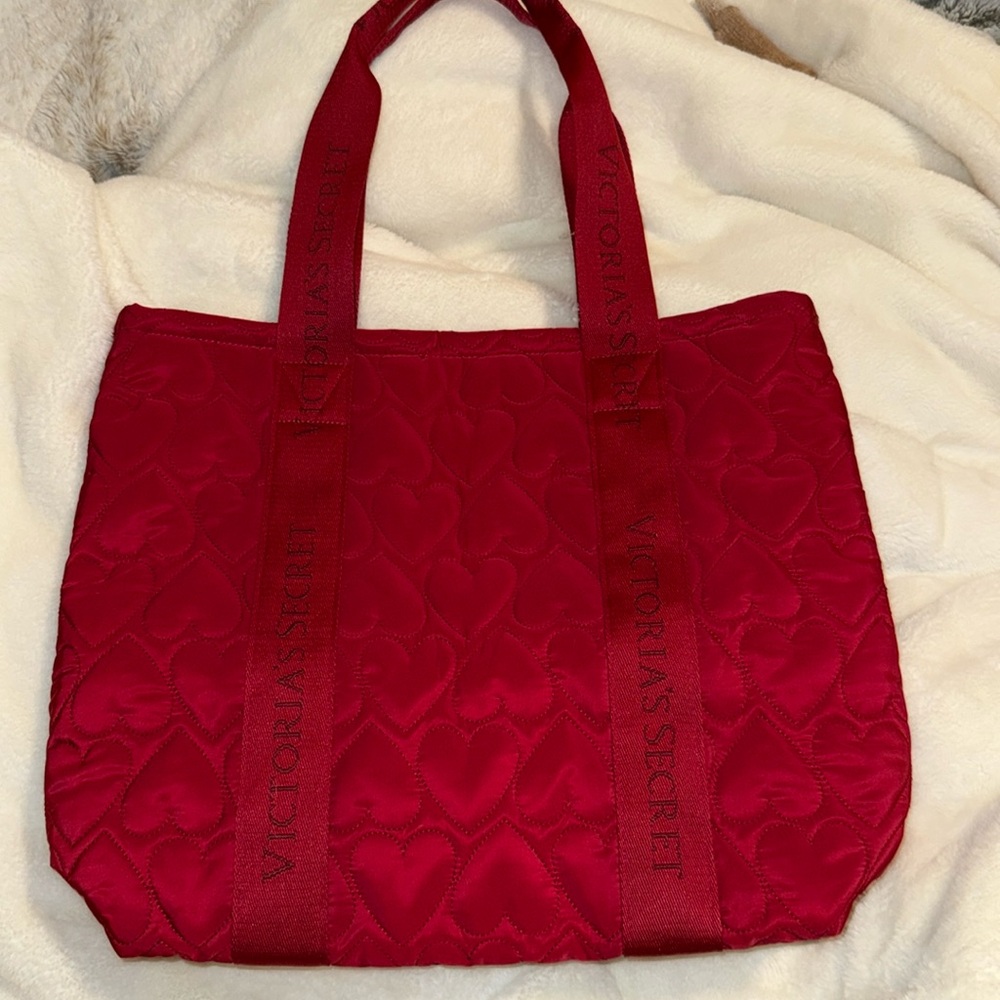 New with tags hearts 💕 Victoria Secert back