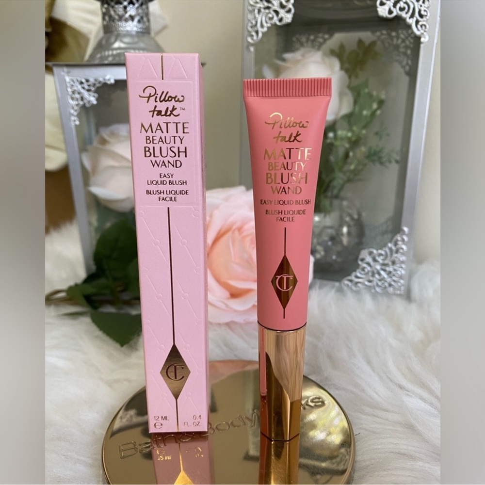 Charlotte Tilbury Matte Beauty Blush Wand - # Pillow
Talk Pink Pop 12ml