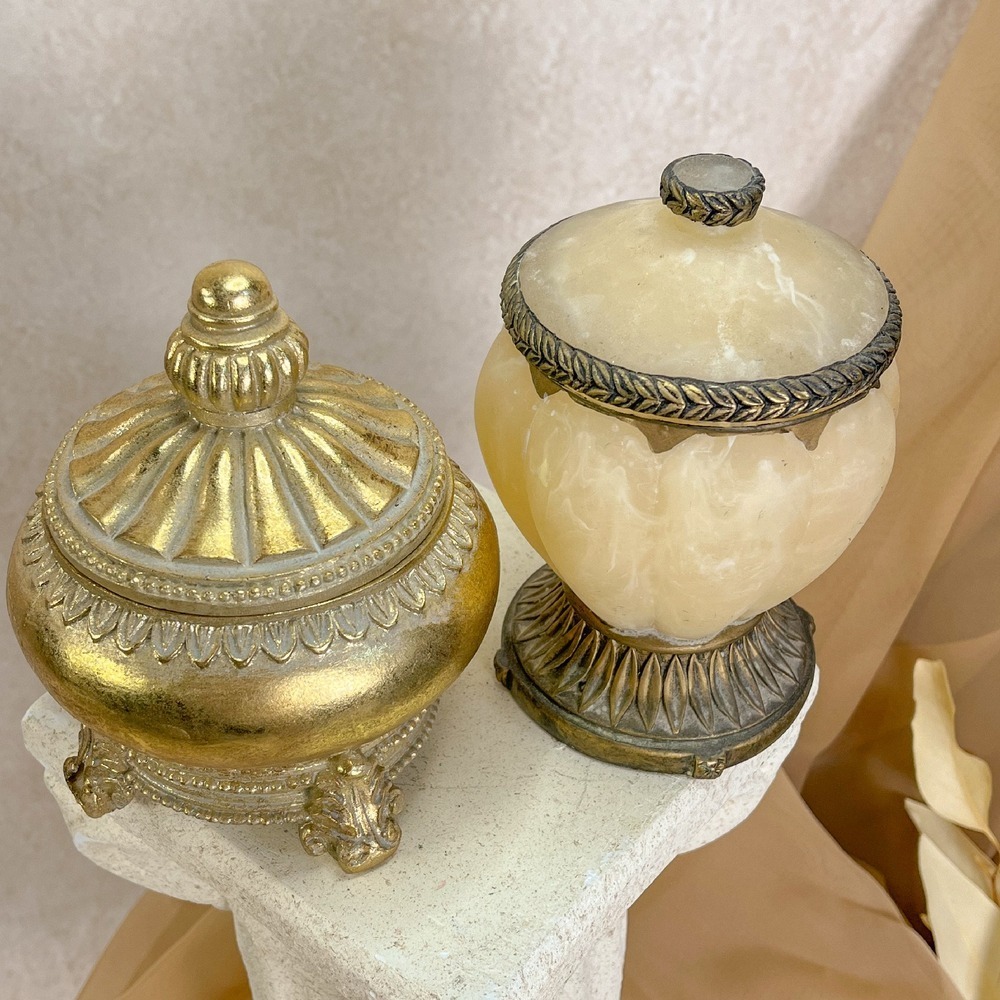 Neoclassical  Style Vintage Resin Alabaster Ribbed Lidded Dish - Picture 3 of 7