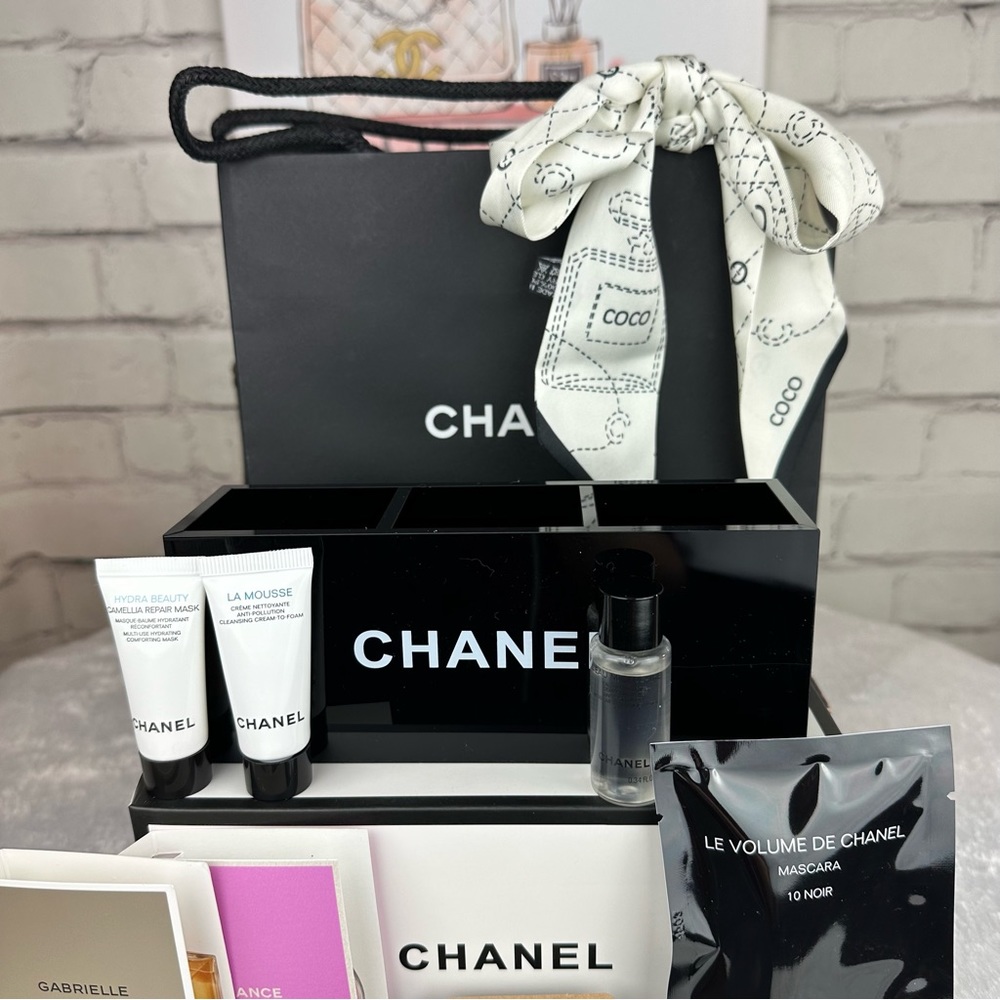 Chanel acrylic brush holder, makeup holder ALL NEW samples  GIFT SET