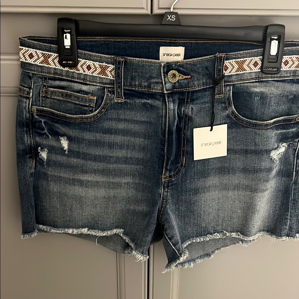 Sneak peek brand  Denim Shorts mid rise