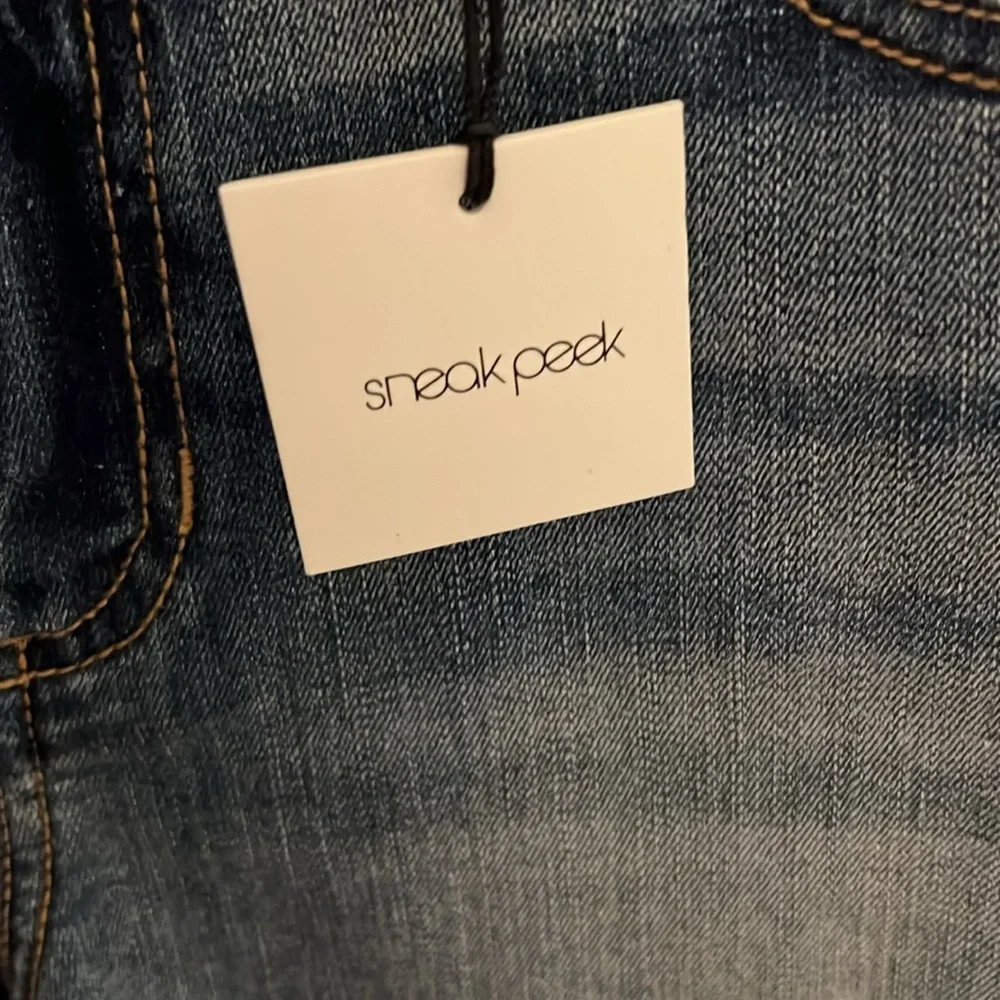 Sneak peek brand Denim Shorts mid rise - Picture 2 of 12