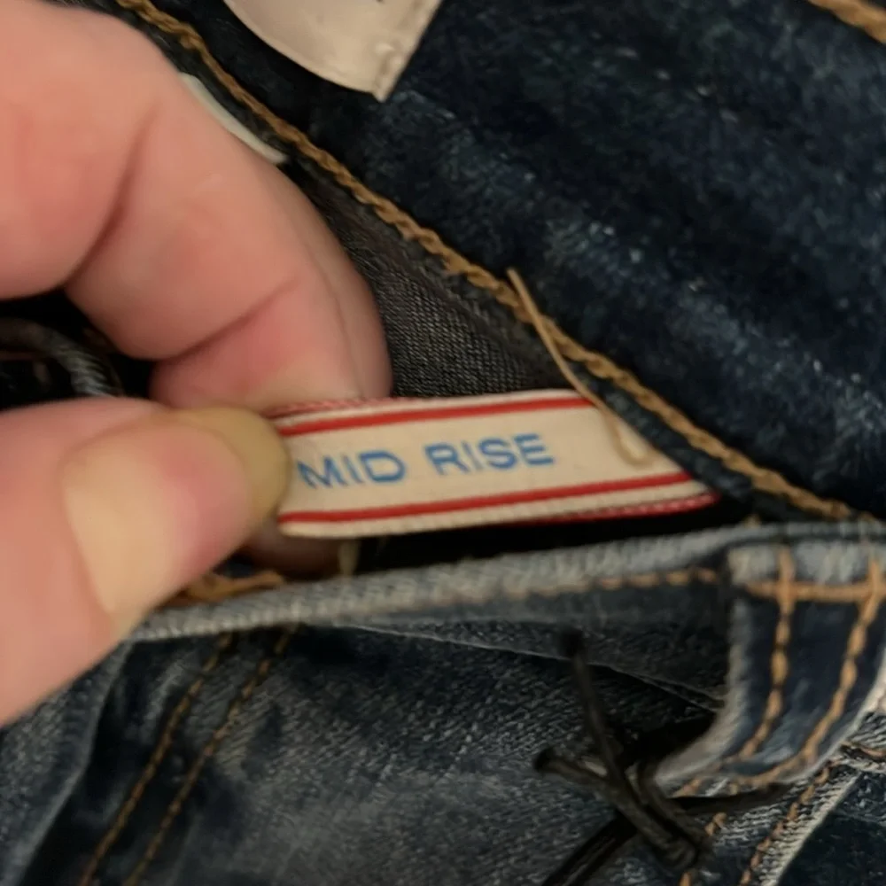Sneak peek brand Denim Shorts mid rise - Picture 4 of 12