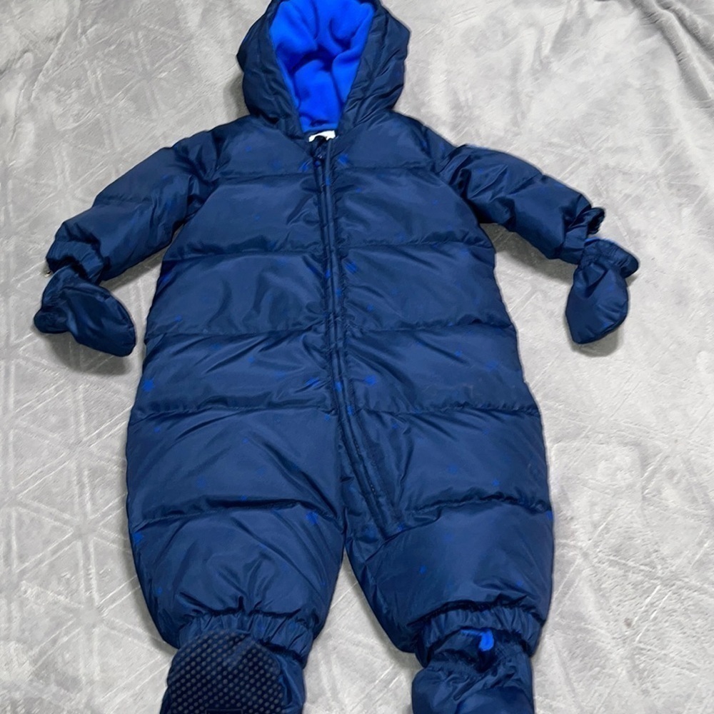 𝅺baby gap snow suit