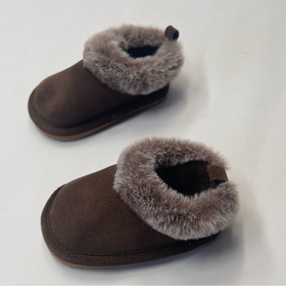 BEARPAW child’s brown Booties With Fur 0/6 months - Picture 5 of 10
