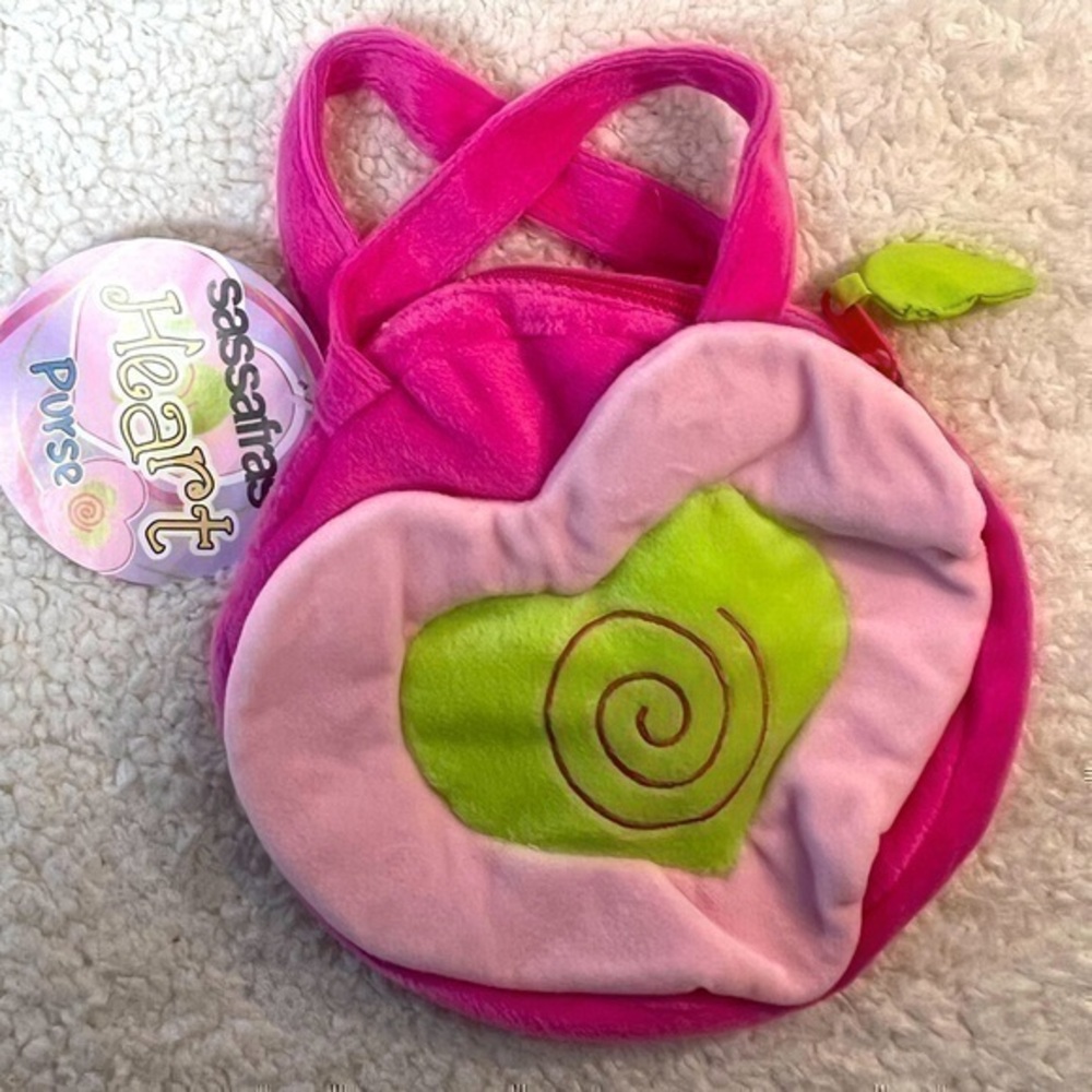 Sassafras Heart Purse