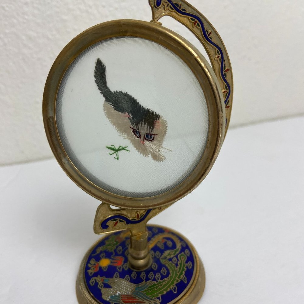 Vtg 60s Kitten Needlepoint  Silk Globe Cloisonne Frame Kitten Embroidery