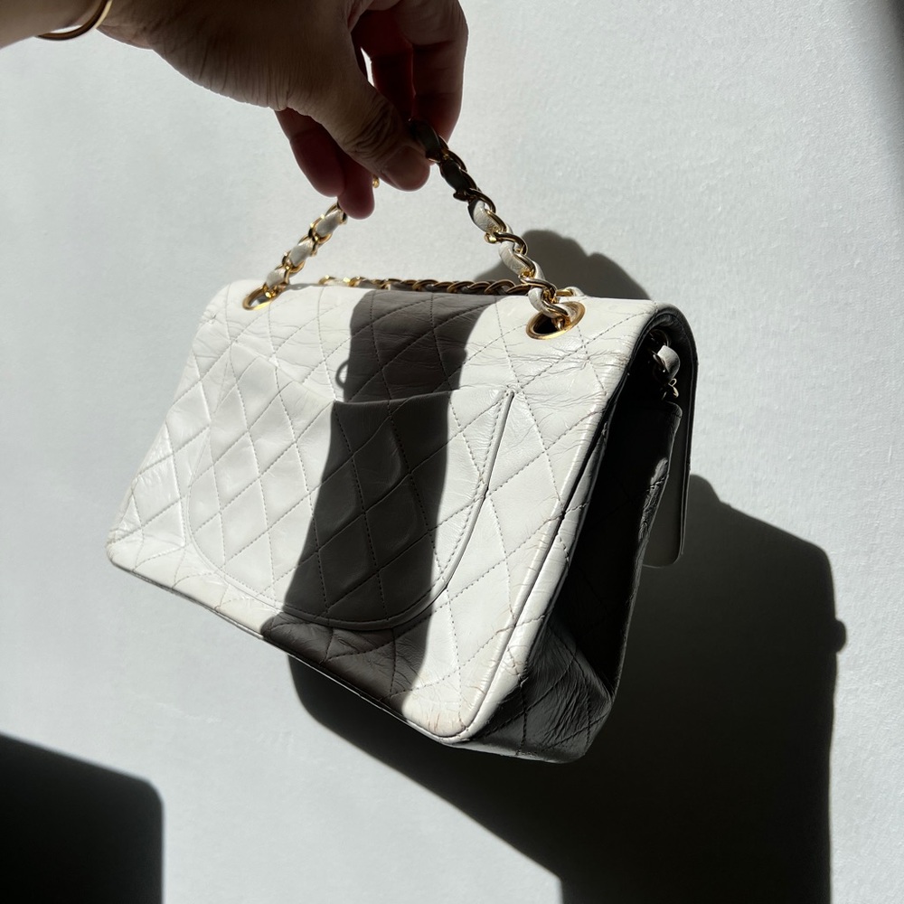 Chanel White Quilted Leather Bag - Picture 3 of 10