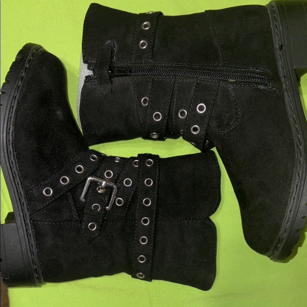Stuart Weitzman Girls Black Boots – Size 10 | Stylish Zip-Up Dress Boots