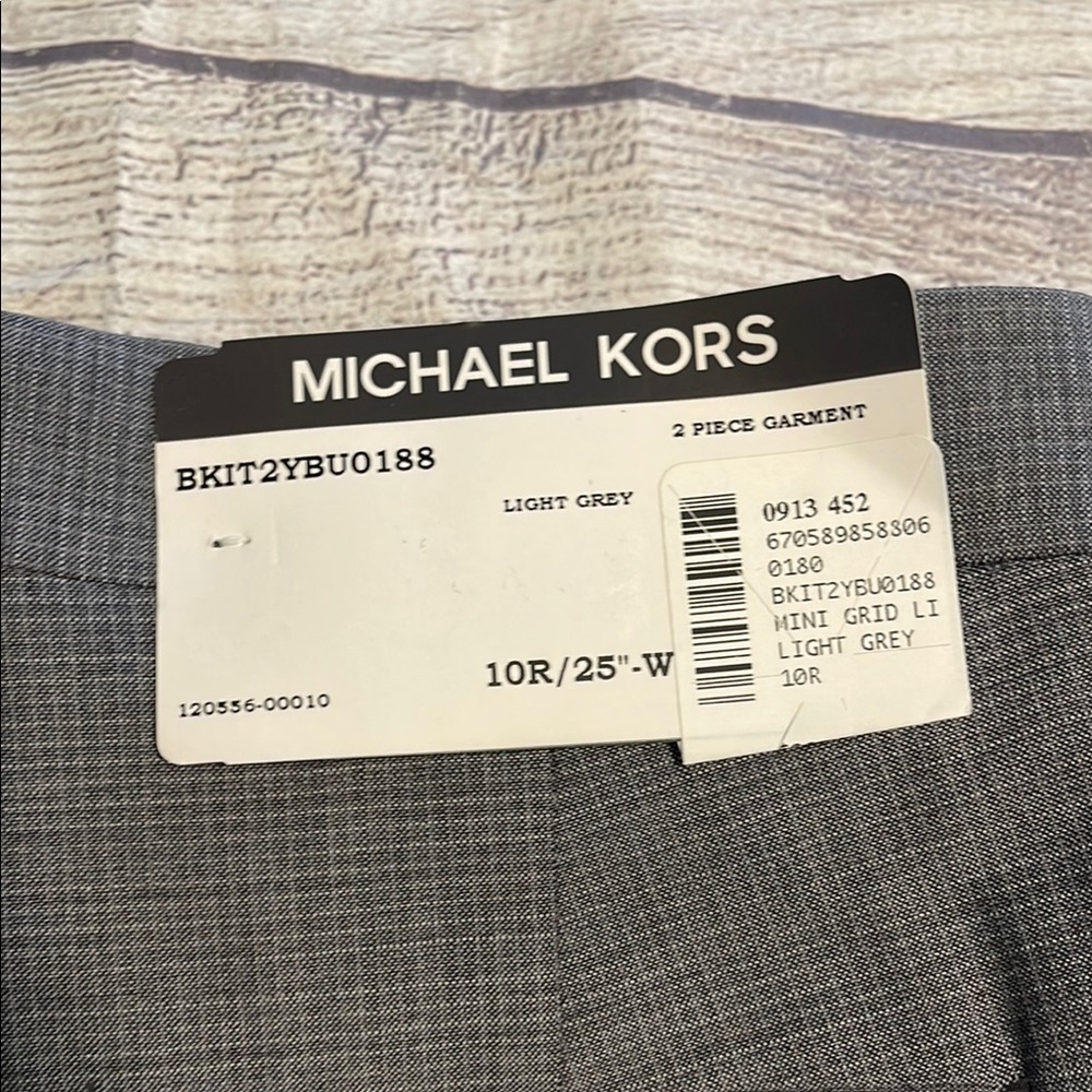 New boys Michael Kors Gray suit Classic Design - Picture 5 of 8