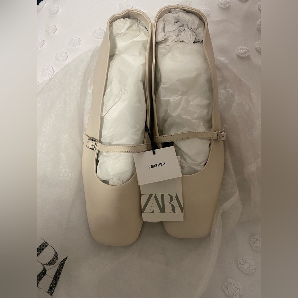 Zara Beige Leather Flats
