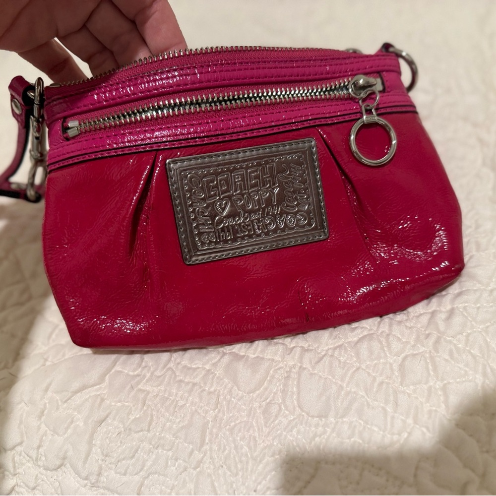 Y2K - 2000’s Coach Poppy Wristlet/Clutch