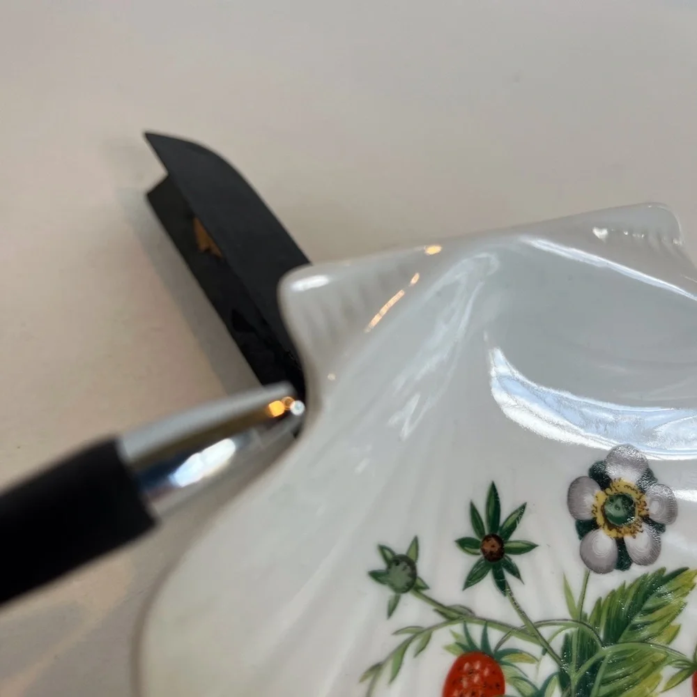 Vintage ‘Porcelaine de Paris Fruits Sauvages’ Shell-Shaped Dish - Picture 9 of 11
