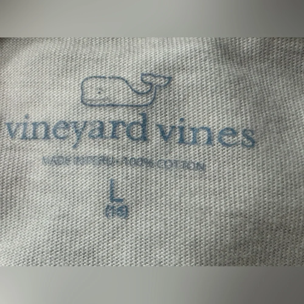 Vineyard Vines Chicago Blue Logo T-Shirt Large 16 Kids - Picture 4 of 4