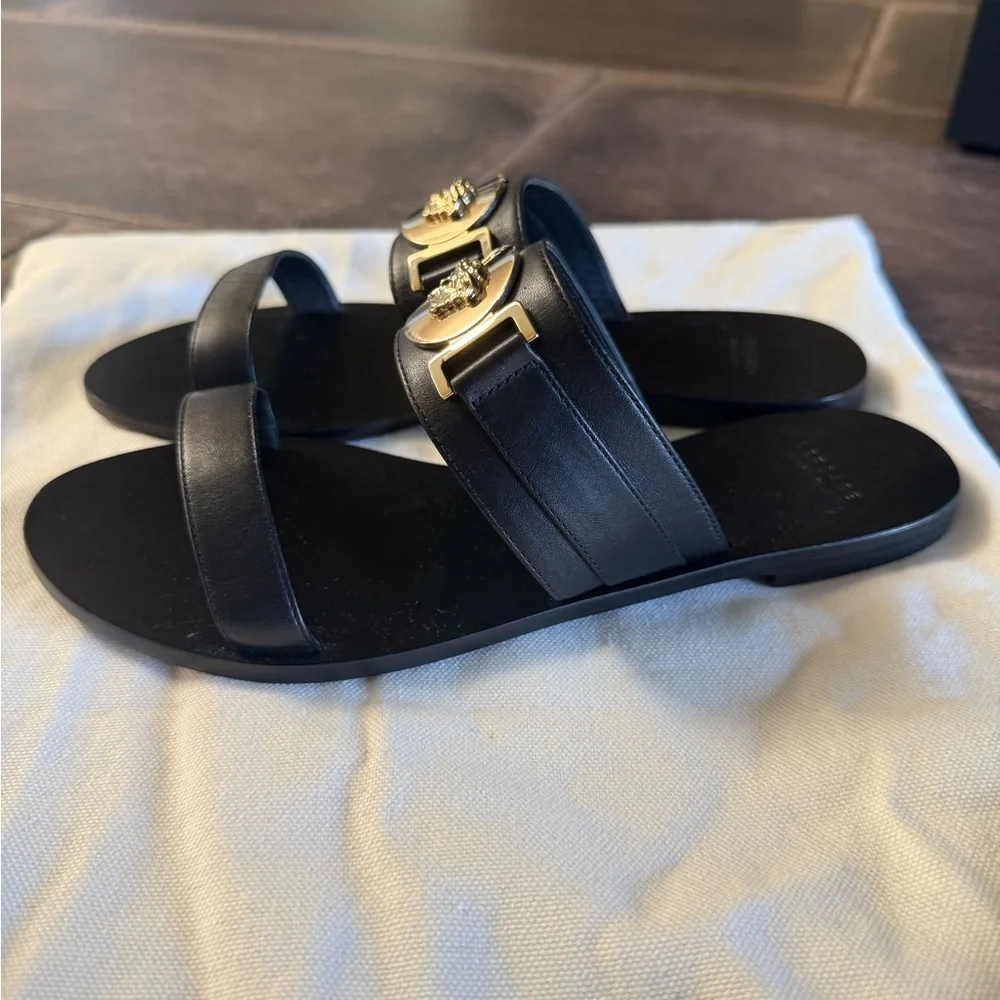 Versace Medusa Sandals - Picture 8 of 8