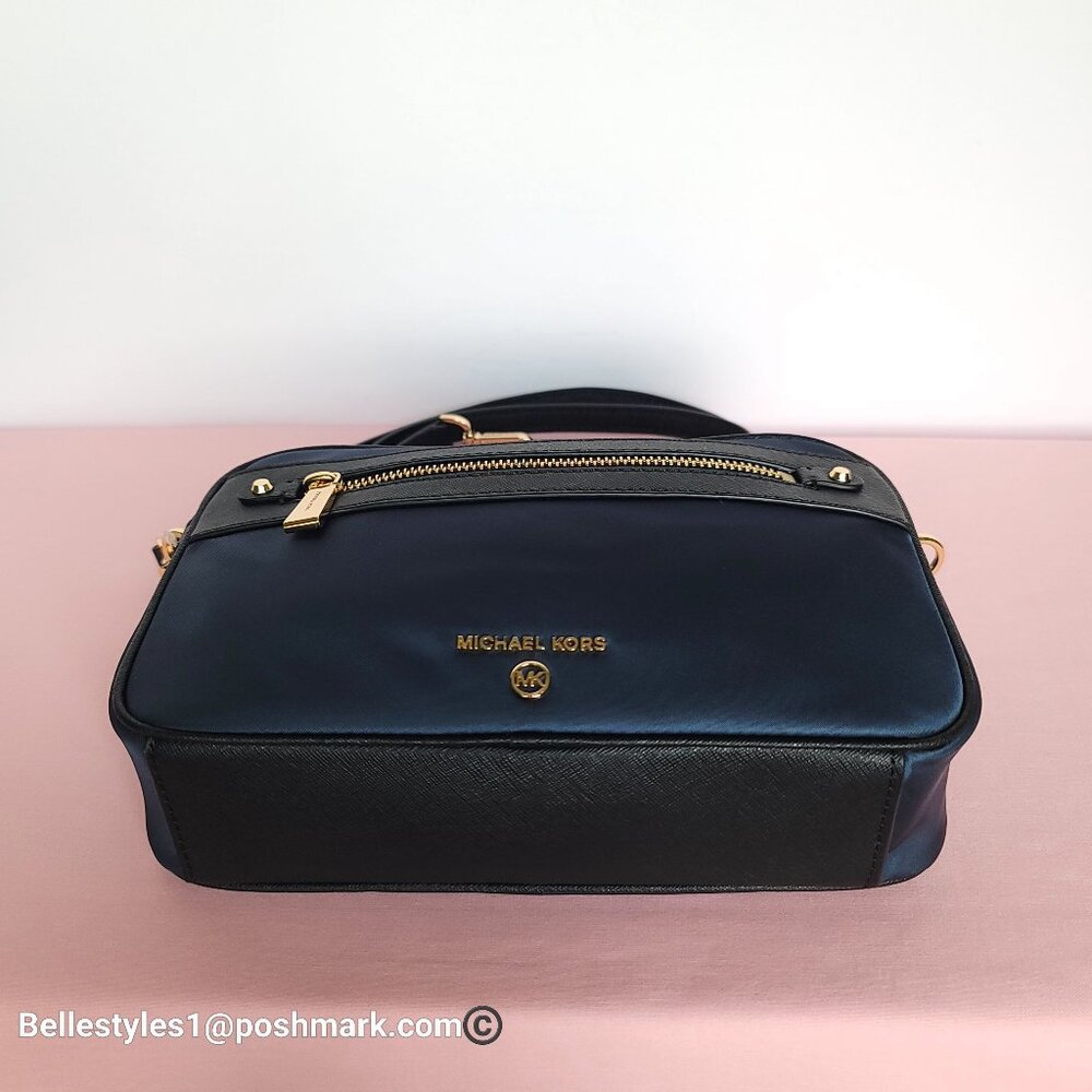 MICHAEL KORS Jet Set Charm LG East West Nylon Crossbody- Navy Multi 🎈⭐$115. - Picture 10 of 16