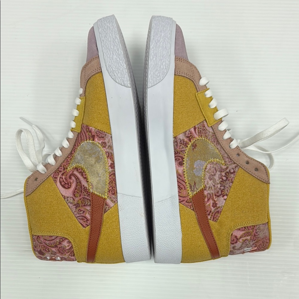 Nike High-Top Sneakers in Mustard and Lavender - Picture 4 of 9
