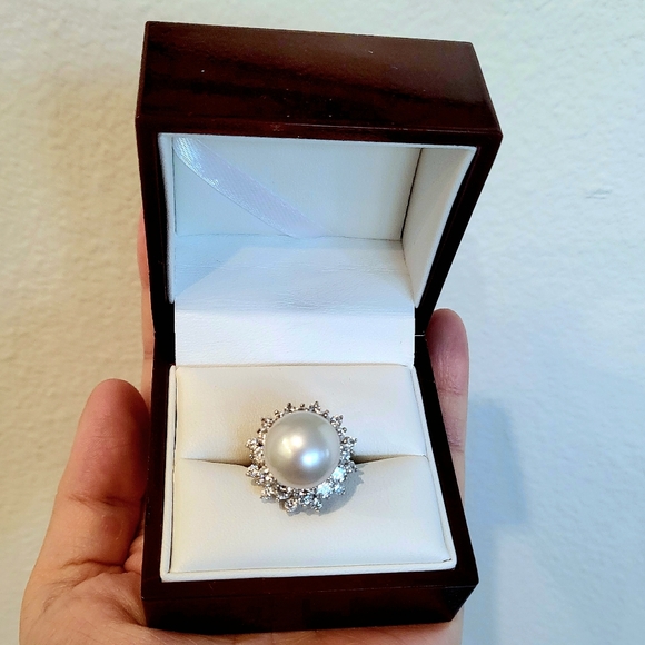 Estate Jewelry - 13mm white south sea pearl 14k yellow & white gold ring Sz6 Signity CZ halo