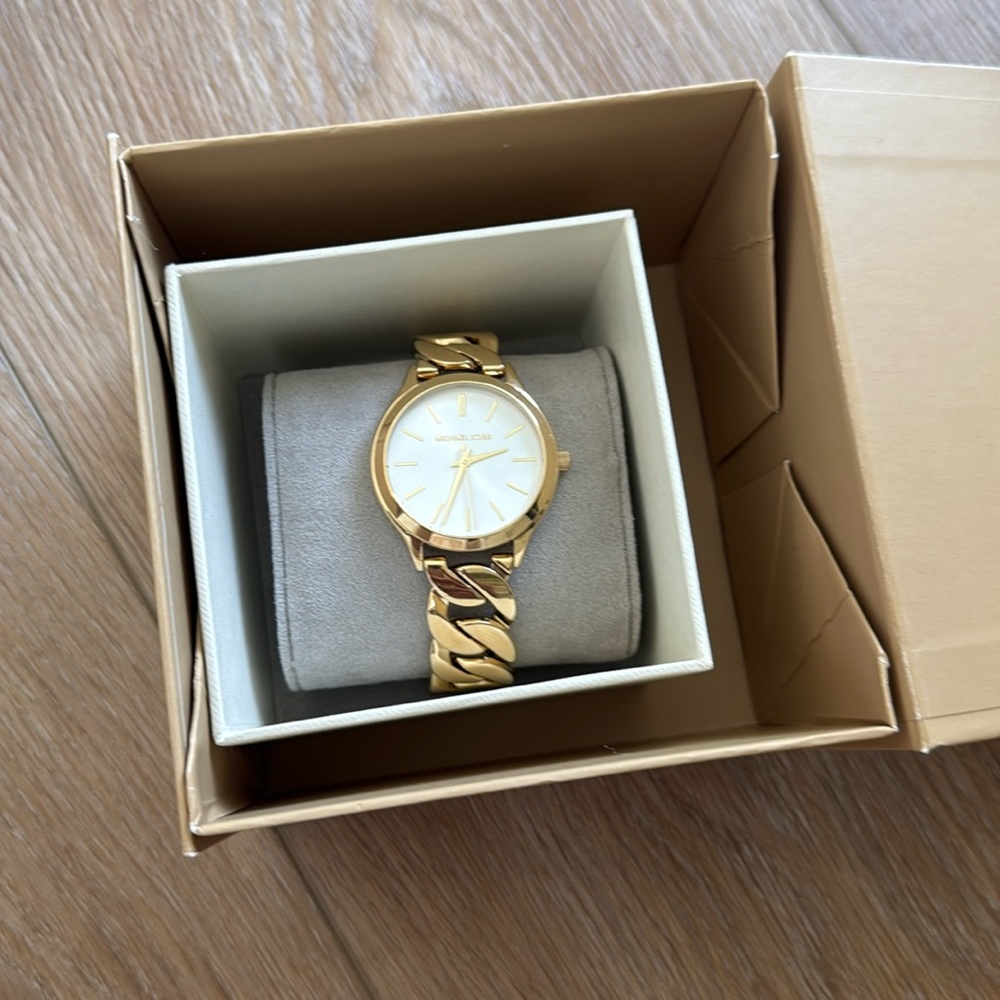 Gold Watch with Chain Link Bracelet