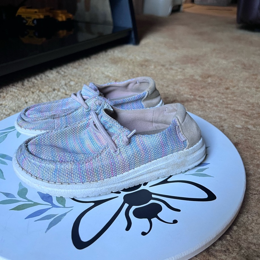 Hey Dude Girls' Wendy Stretch Loafer Pastels Color: multi colored US Youth K13. - Picture 5 of 17