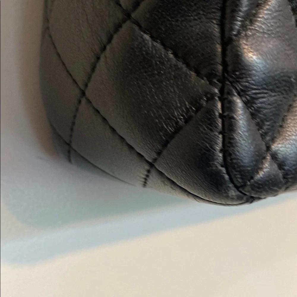 Chanel Black Quilted Shoulder Bag with Chain Strap medium - Picture 3 of 12