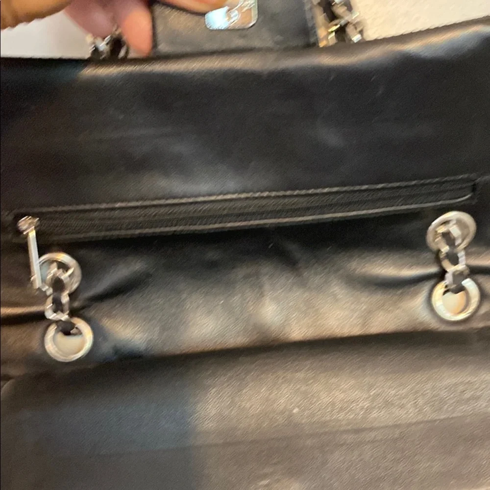 Chanel Black Quilted Shoulder Bag with Chain Strap medium - Picture 6 of 12