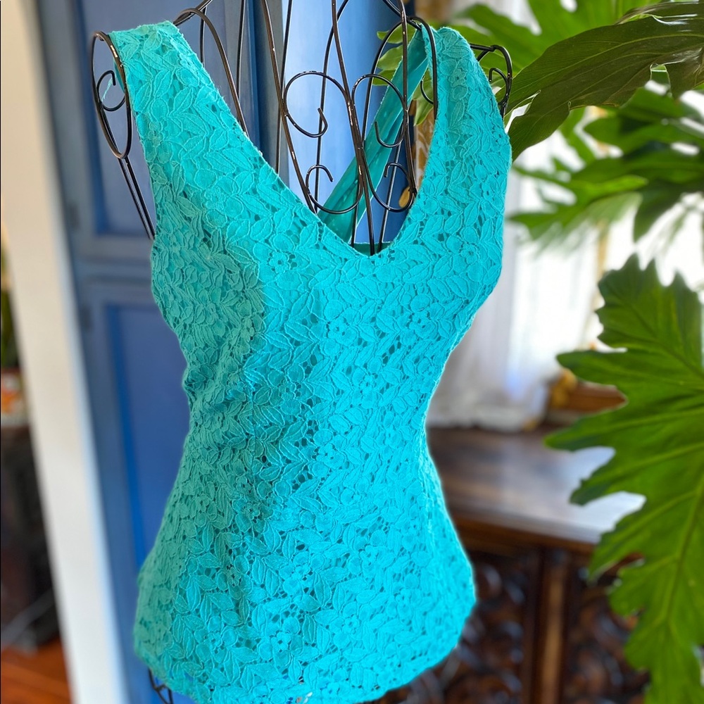 COPY - 🦚 Nicole Miller Teal Lace Peplum V Neck Blouse S - Picture 4 of 7