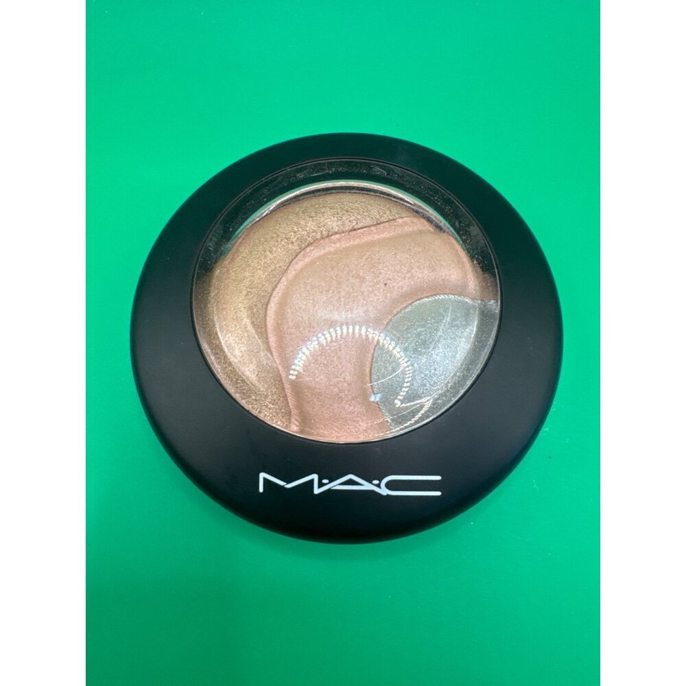 Mac Otherworldly Mineralize Skinfinish Highlighter 7.2 Oz Multi-Tone Metallic Fi
