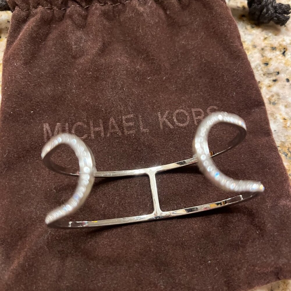 MICHAEL KORS Silver Tone Brilliance Cuff Bracelet Crystals Pave w/Pouch - Picture 4 of 4