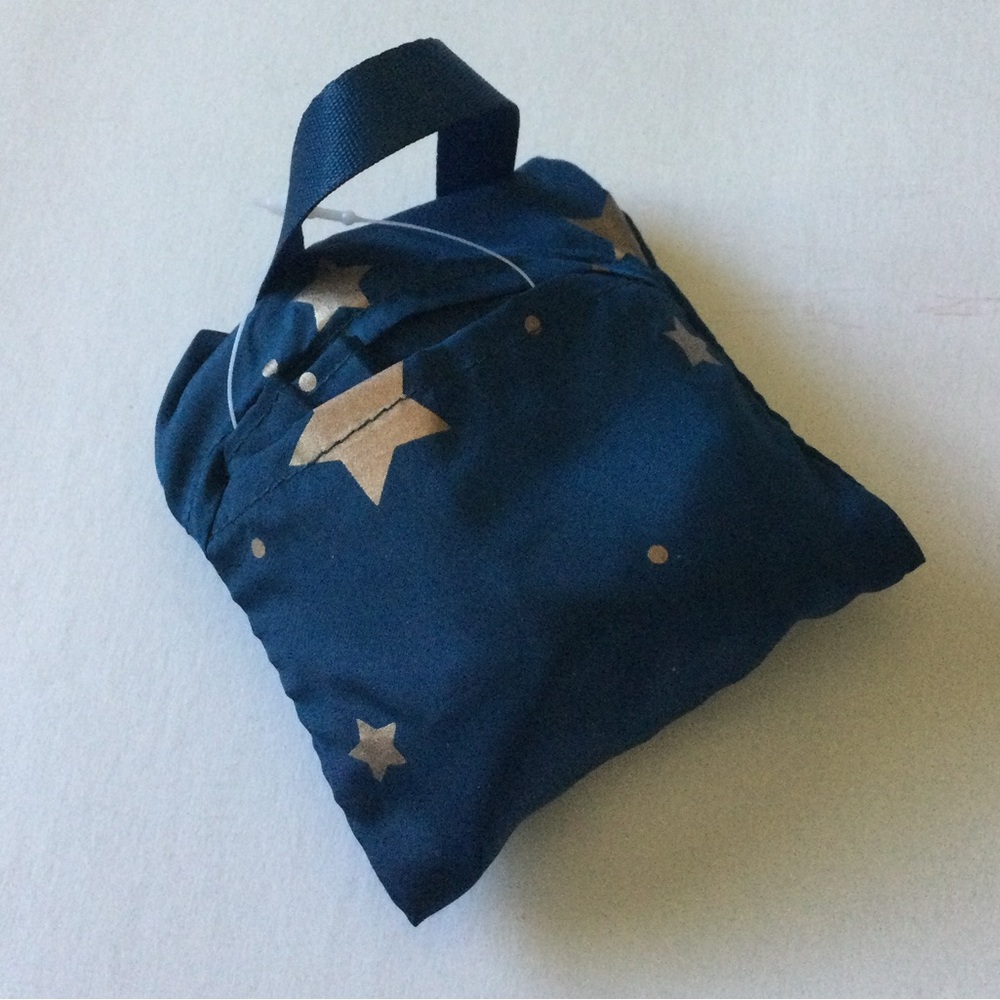 MADDEN GIRL REUSABLE POLY SHOPPER TOTE BAG BLUE WITH GOLD STARS NWOT - Picture 9 of 12