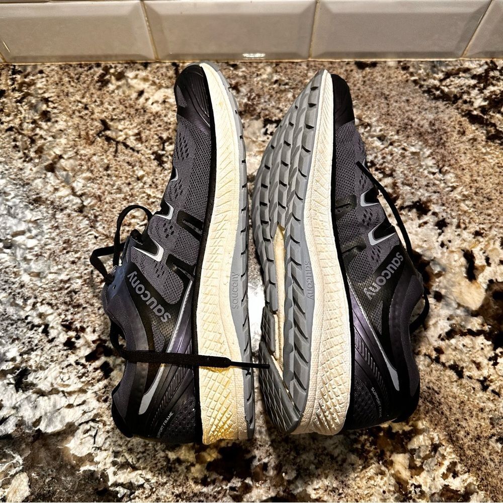 Saucony Everun Sneakers - Picture 10 of 16