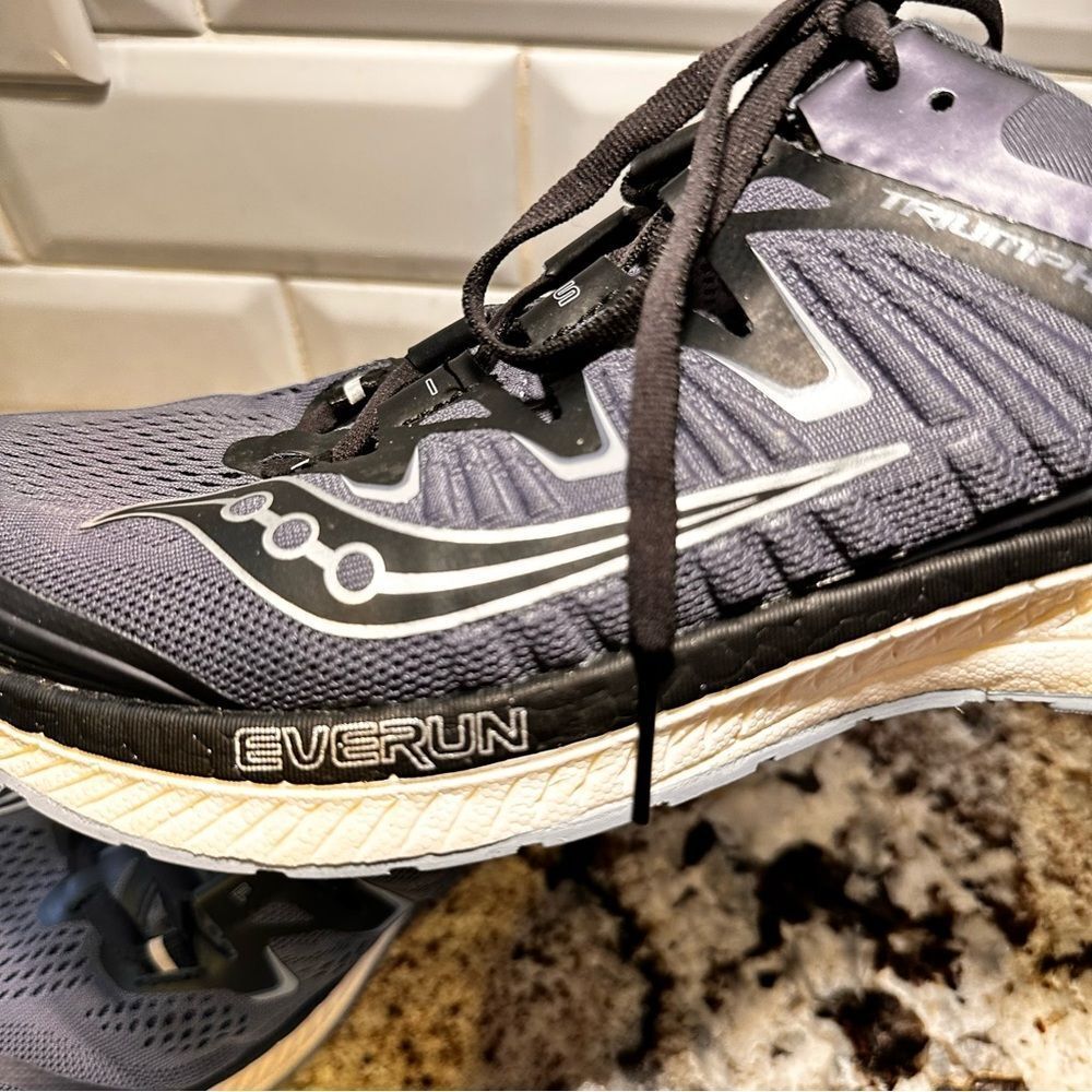 Saucony Everun Sneakers - Picture 2 of 16