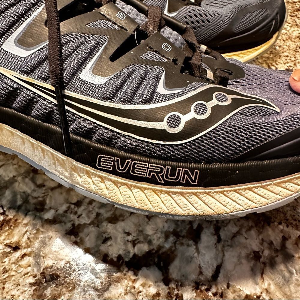 Saucony Everun Sneakers - Picture 3 of 16