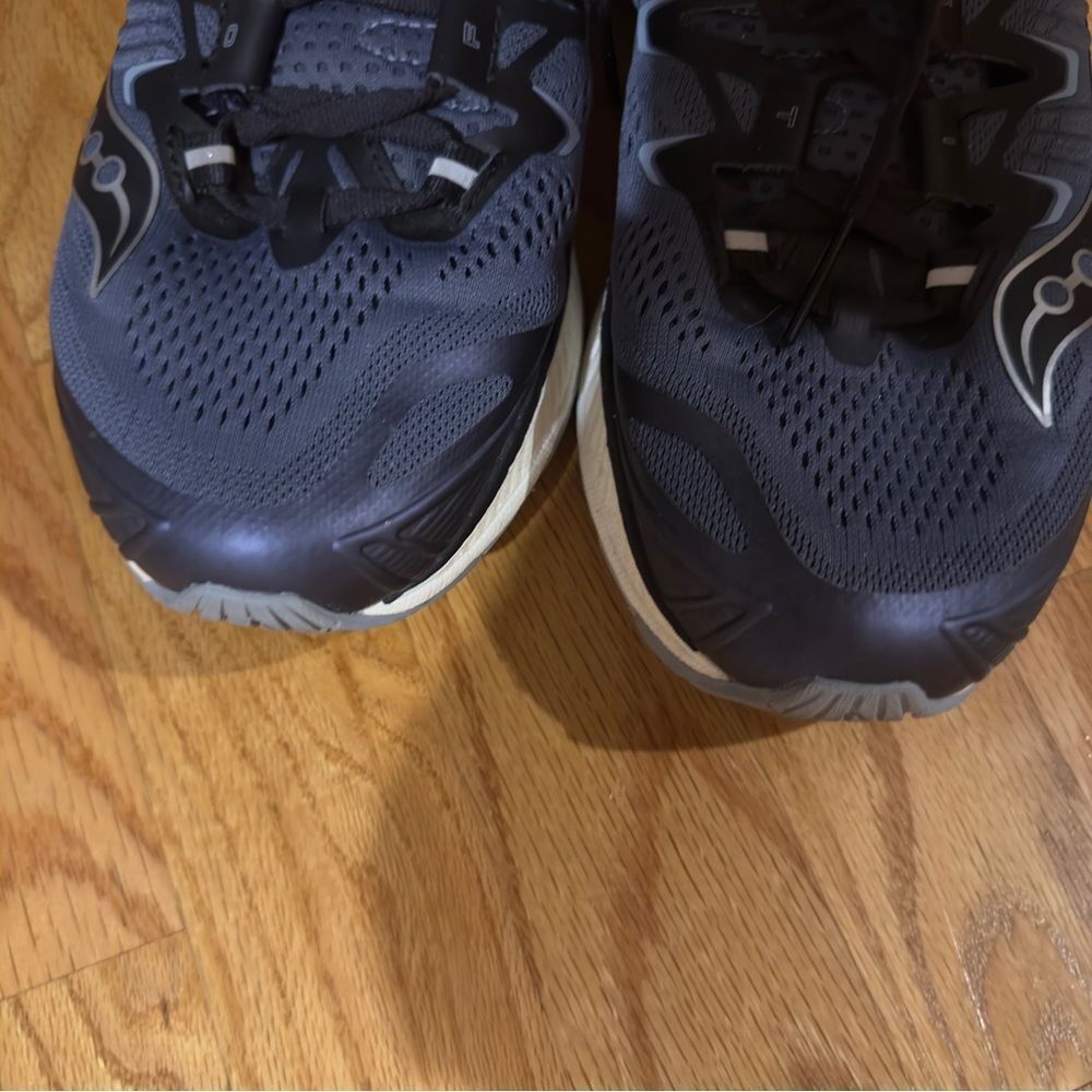 Saucony Everun Sneakers - Picture 4 of 16