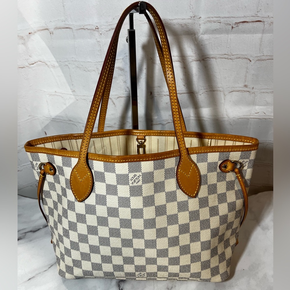 Louis Vuitton Checkered Tote Bag in Cream and Brown