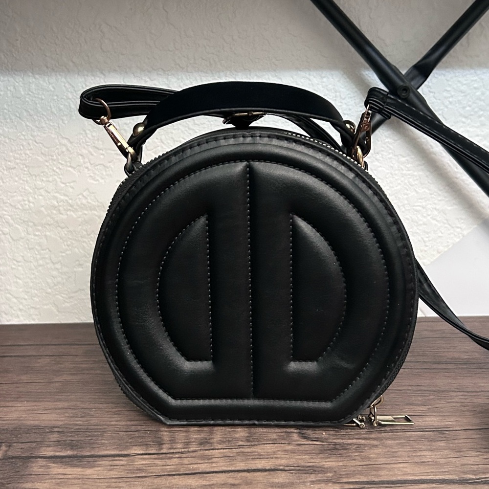 Elegant Black Circle Bag