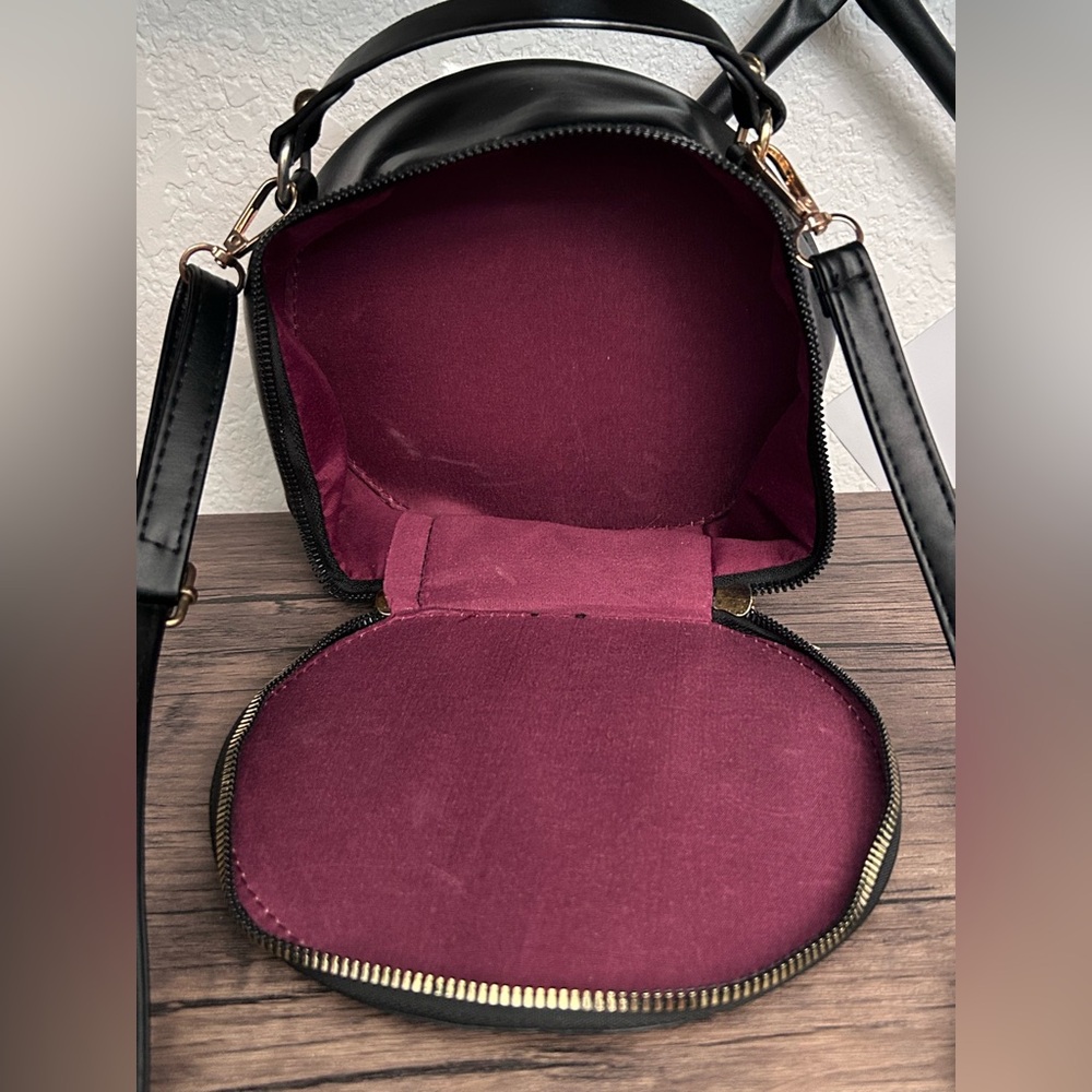 Elegant Black Circle Bag - Picture 4 of 4