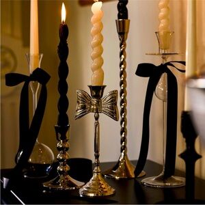 Tahari Valentines GOLD BOW  Candle
Holder