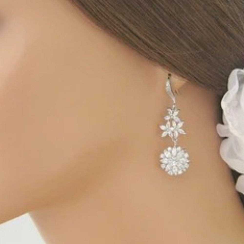 Glamourous CZ Diamond Cluster Dangle Earrings Nadri Style - Picture 5 of 7