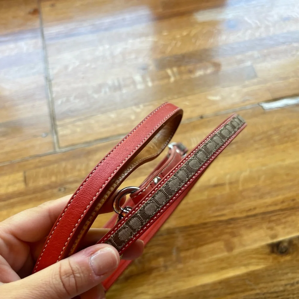 Premium Red Leather Dog Leash - Picture 2 of 6