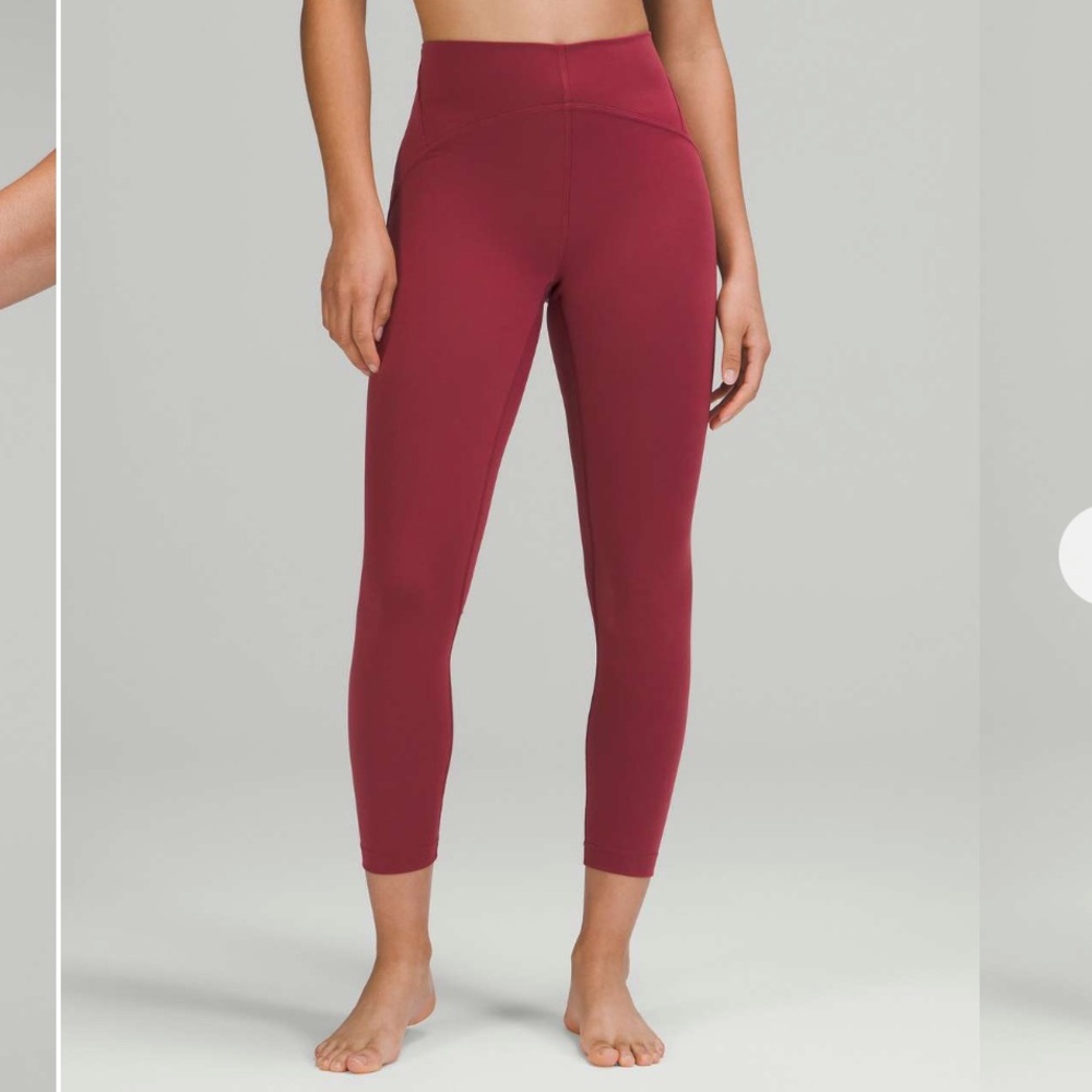 Lululemon InStill High-Rise Tight 25"
Mulled Wine size 2 - Picture 2 of 7